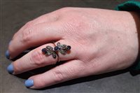 San Stino Di Livenza - Via Roma, 7 - Ringe Guerretta Gioielli Dame ANELLO STILE ANTICO in Gelbgold Zaffiro GUERR136 - GUERR136